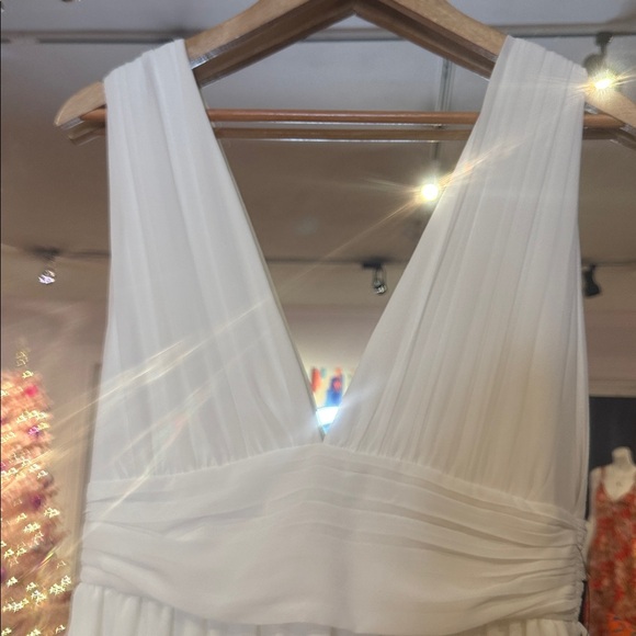 Lulu’s Heavenly Hues flowy White front+ back deep v  Maxi Dress NWT Size M - Picture 9 of 14